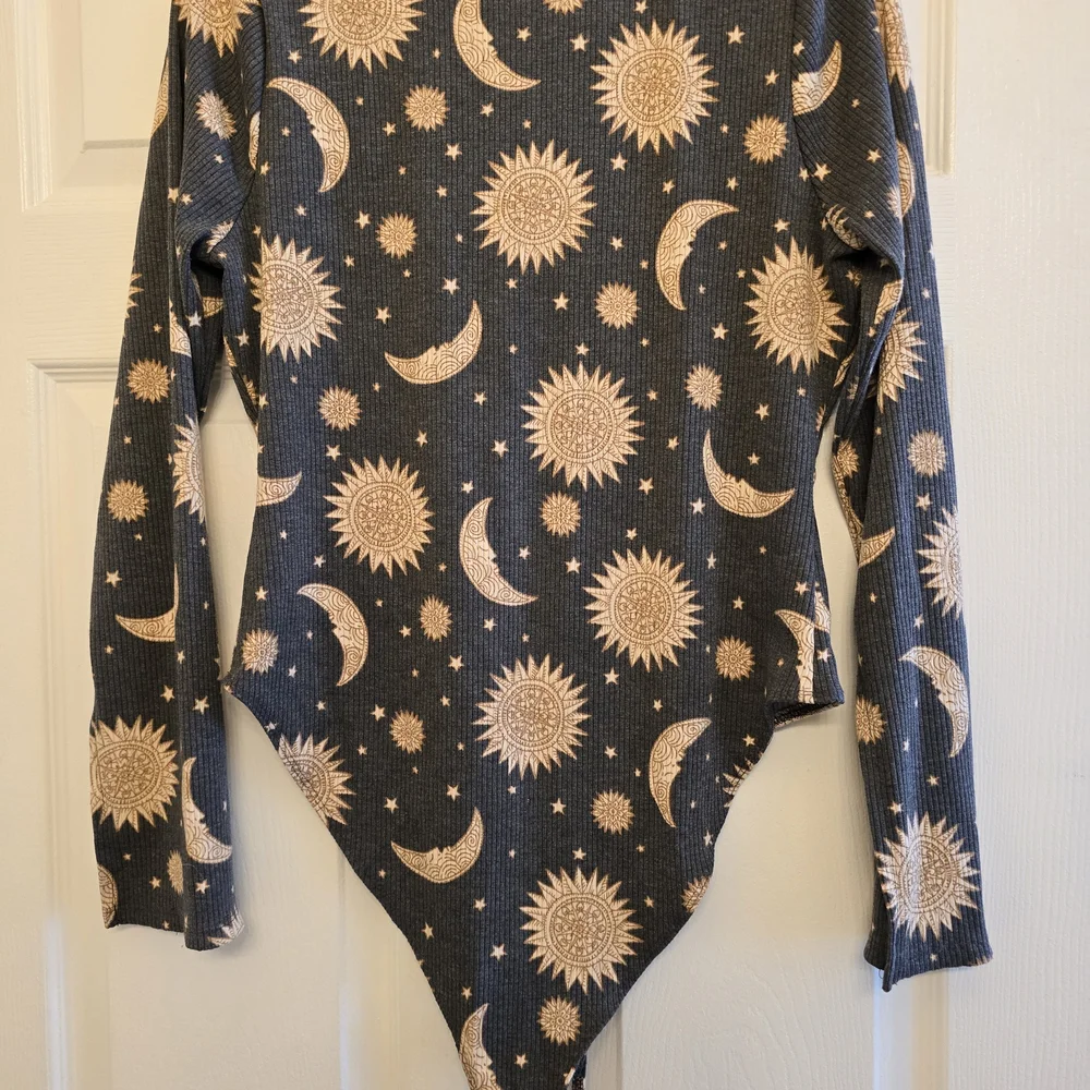 FOREVER 21 Celestial Witchy Whimsigoth Bodysuit - Size 1X - Picture 6 of 9